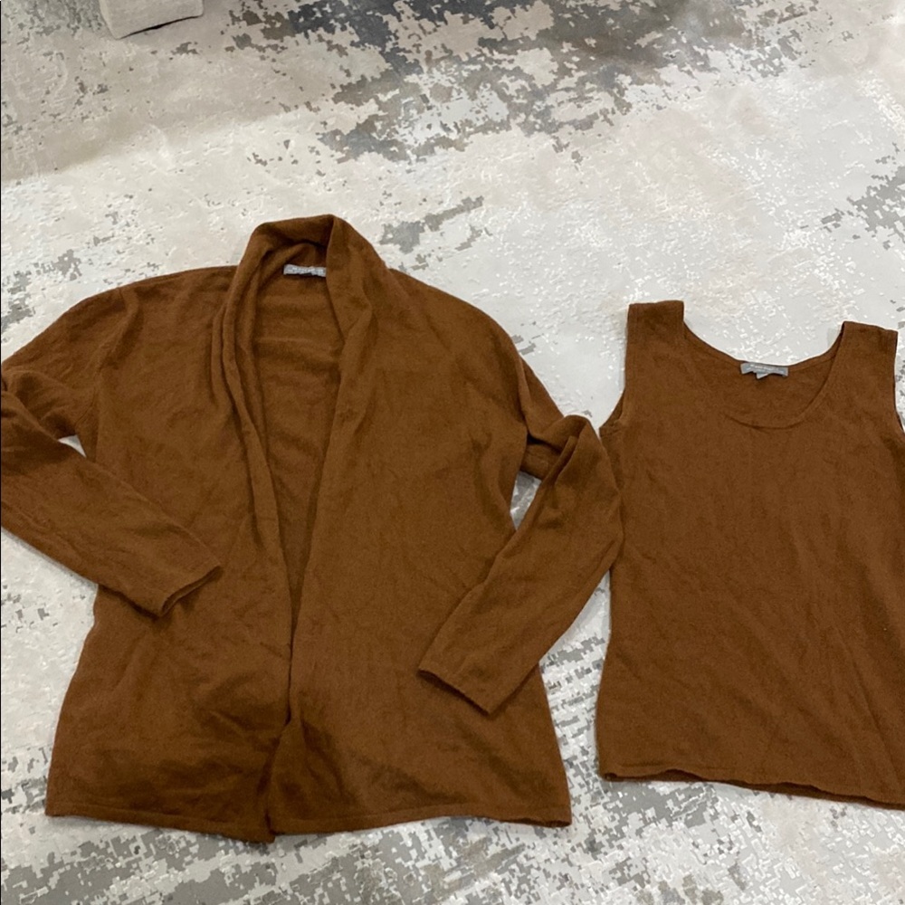 Neiman Marcus Cashmere Collection 2 piece in Rich Brown